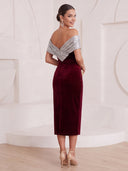 Sheath/Column Cocktail Dresses Off Shoulder Velvet Sleeveless Tea Length New Year's Evening Party Dresses with Sequin/Back Zipper