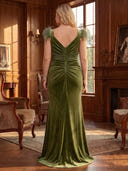 Plus Size Mermaid Evening Dresses with Slit Velvet V Neck Floor Length Sleeveless Formal Dresses with Feather Back Zipper