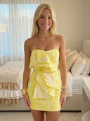 Jacquard Sheath Strapless Short Homecoming Dresses with Ruffles