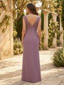 Chiffon Mermaid V Neck Long Mother of the Bride Dresses with Lace